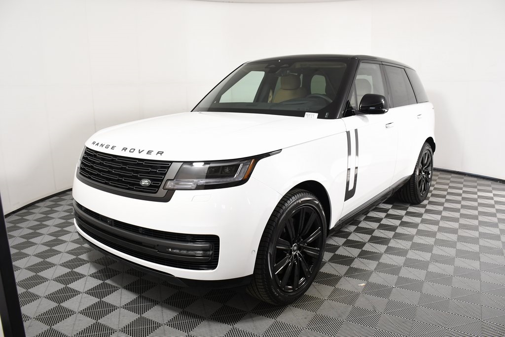 2025 Land Rover Range Rover SE's photo