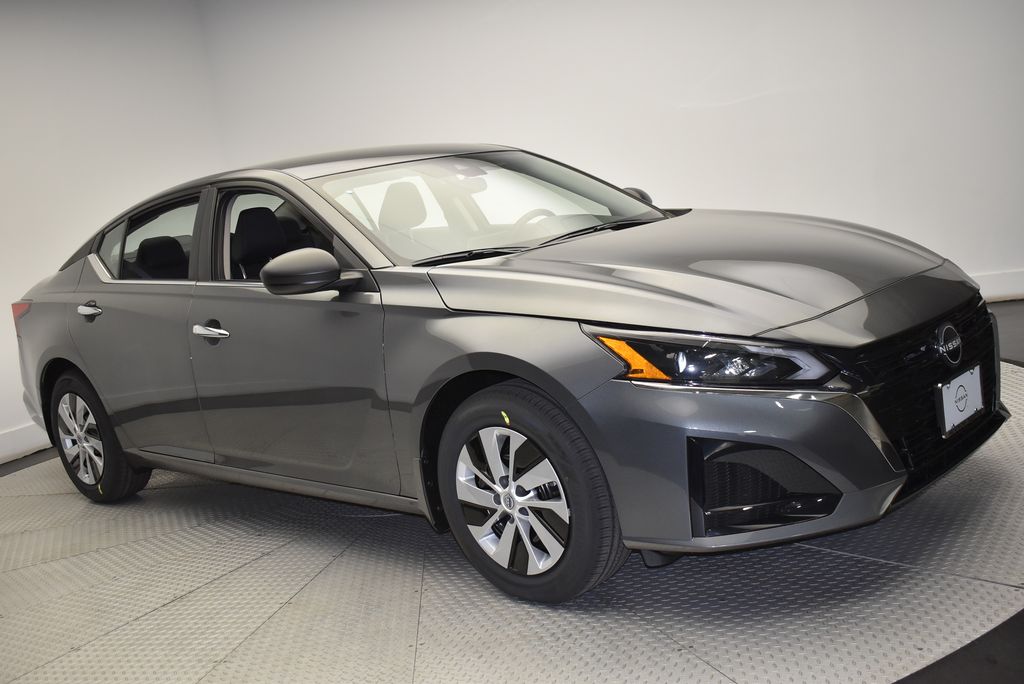 2025 Nissan Altima 2.5 S photo 3