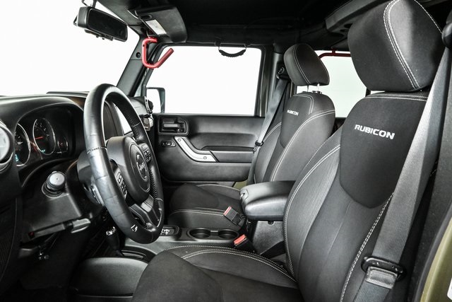 2015 Jeep Wrangler Unlimited Rubicon photo 6