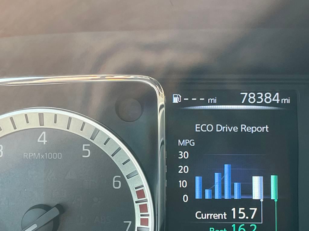 2018 Nissan Titan SV photo 27
