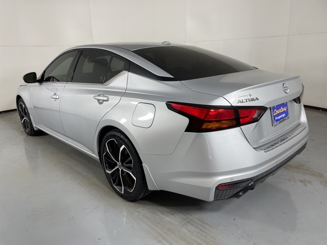 2023 Nissan Altima 2.5 SR photo 6