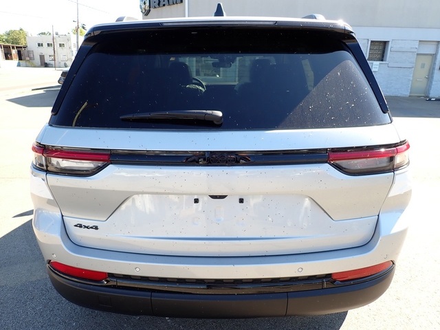 2025 Jeep Grand Cherokee Altitude X photo 3
