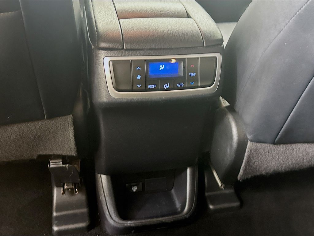 2015 Toyota Highlander Base Hybrid photo 26