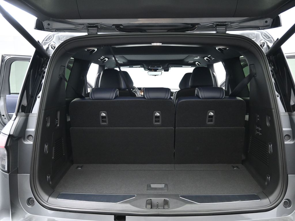 2026 Infiniti QX80 Sensory photo 16