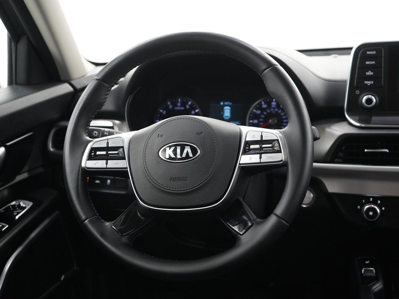2020 Kia Telluride S photo 18