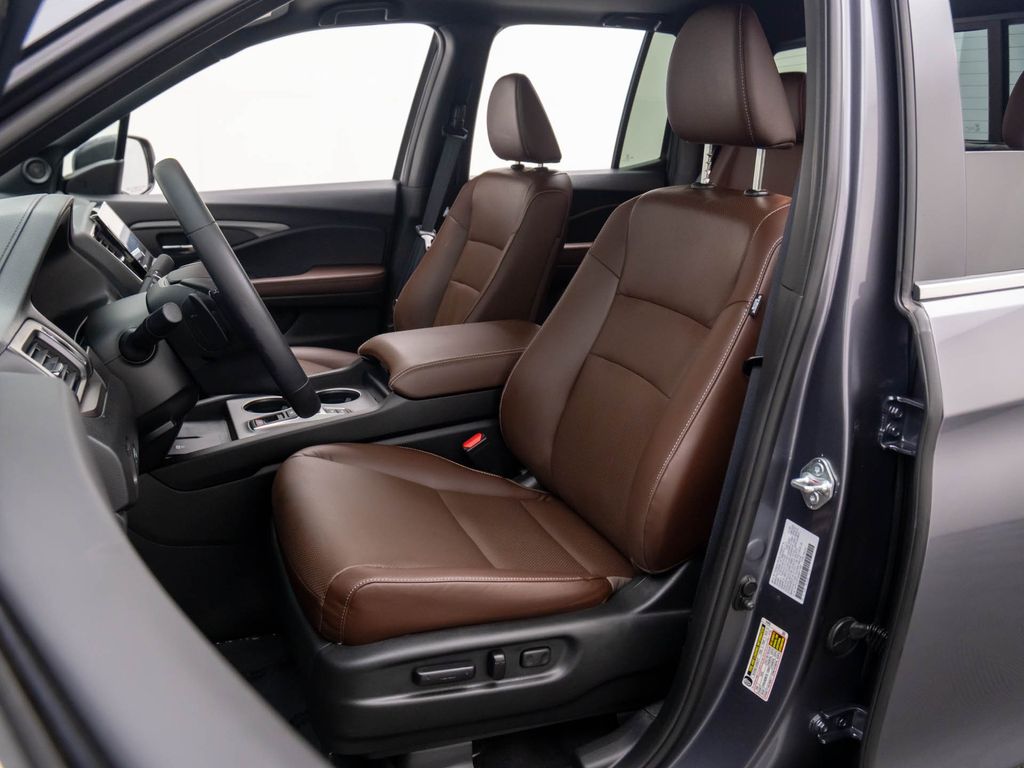 2025 Honda Ridgeline RTL photo 13