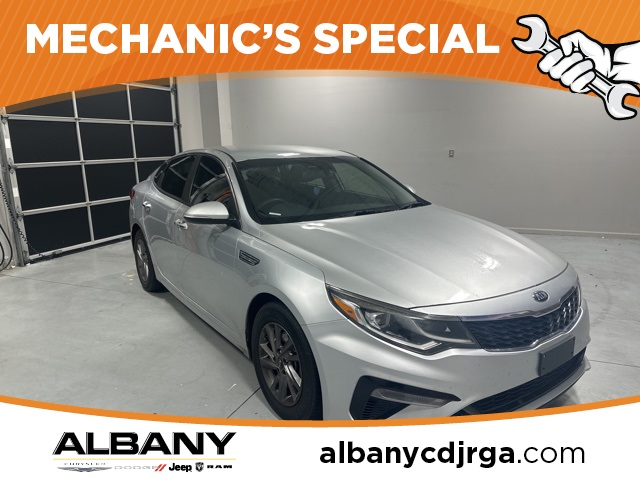 2019 Kia Optima LX's photo