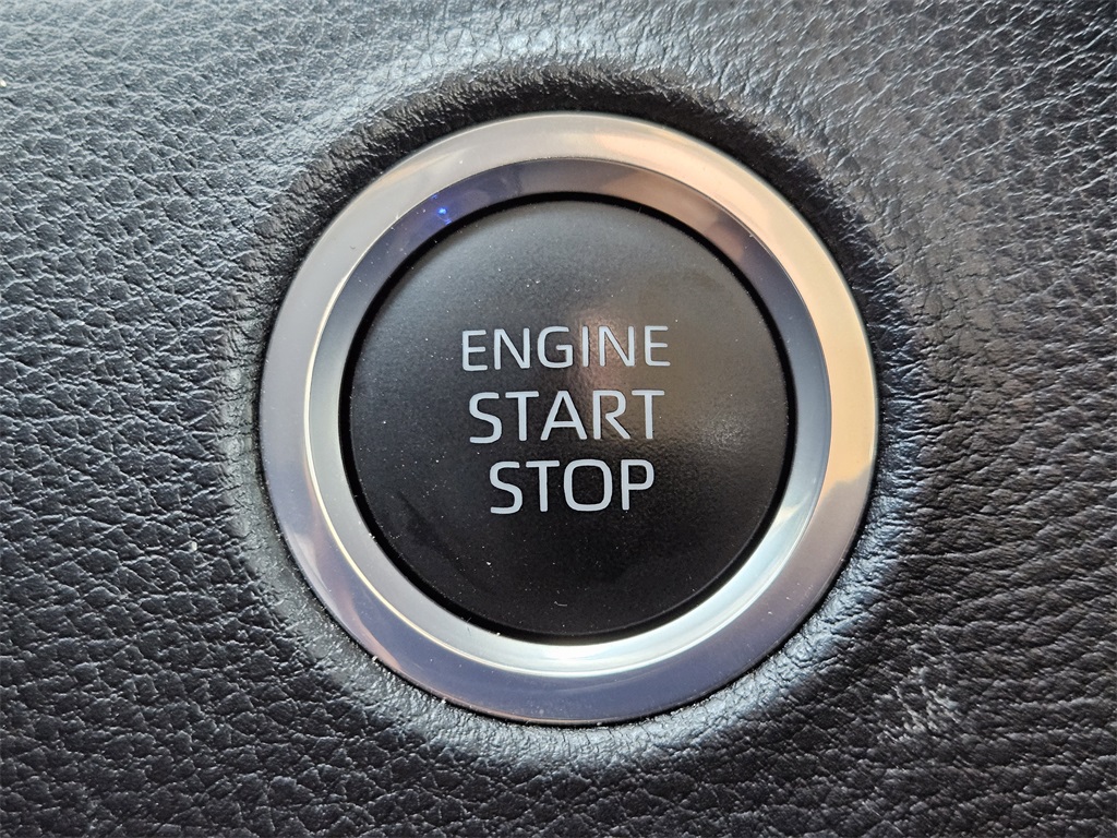 2024 Toyota Tundra SR5 CrewMax photo 11