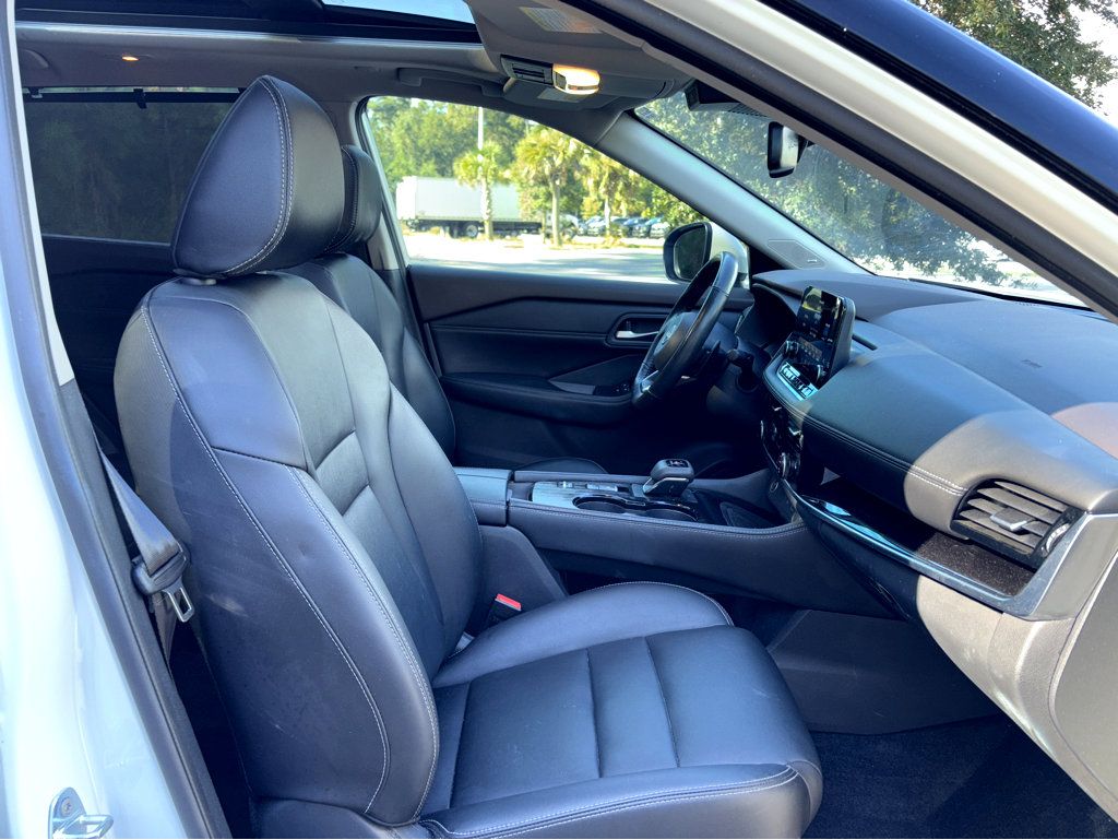 2023 Nissan Rogue SL photo 12