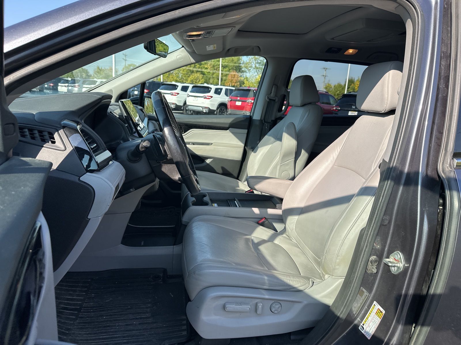 2018 Honda Odyssey Elite photo 4