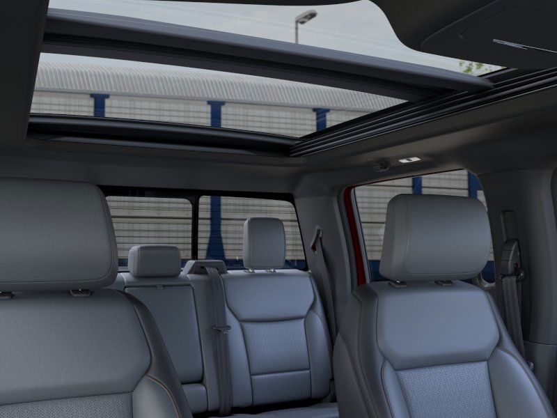 2025 Ford F-150 Lightning Lariat photo 22