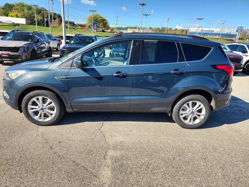 2019 Ford Escape SEL photo 4
