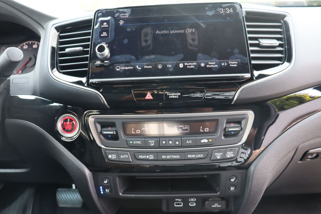 2025 Honda Ridgeline Black Edition photo 21