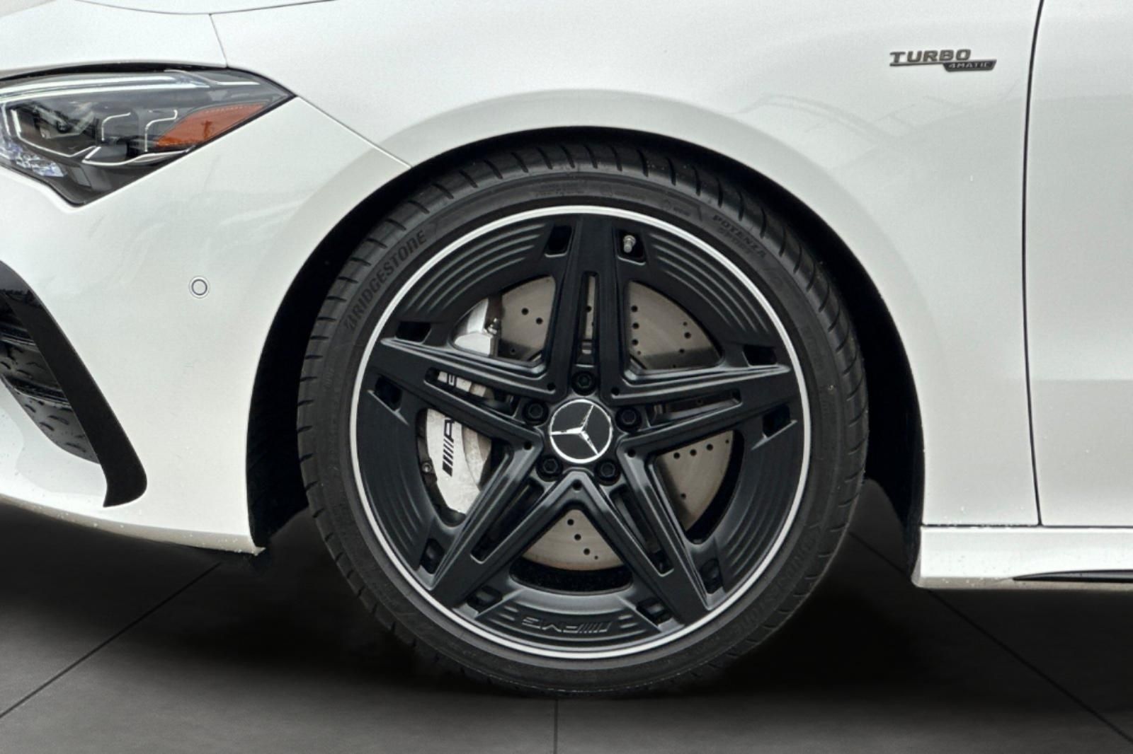2025 Mercedes Benz CLA 35 AMG 4MATIC photo 4
