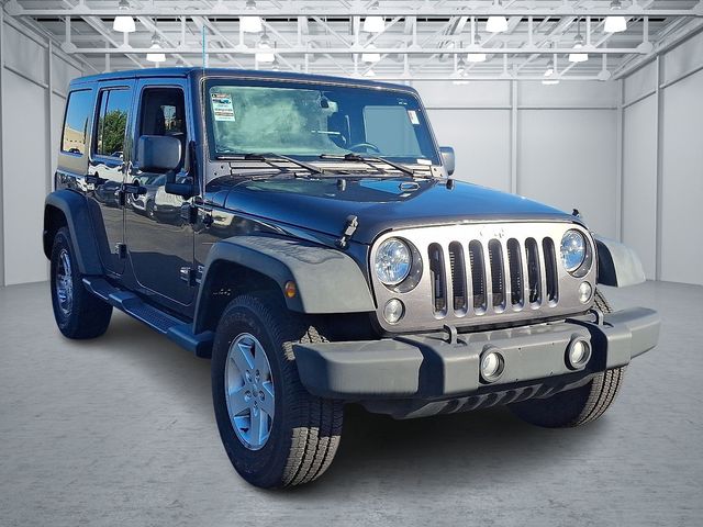 2017 Jeep Wrangler Unlimited Sport photo 3