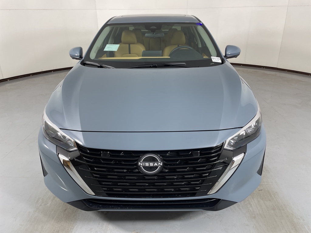 2025 Nissan Sentra SV photo 3