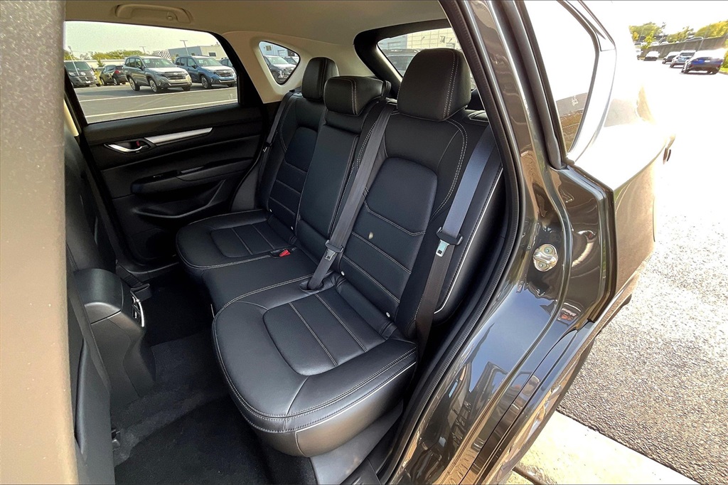 2025 Mazda CX-5 2.5 S Preferred photo 9