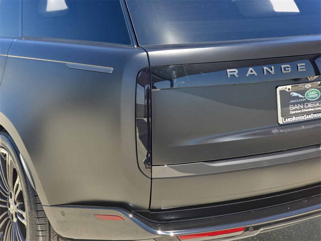 2025 Land Rover Range Rover Autobiography photo 33