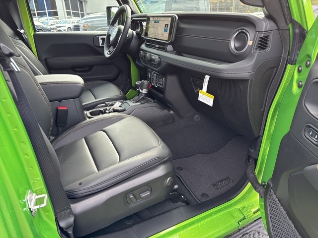 2025 Jeep Gladiator Sport photo 19