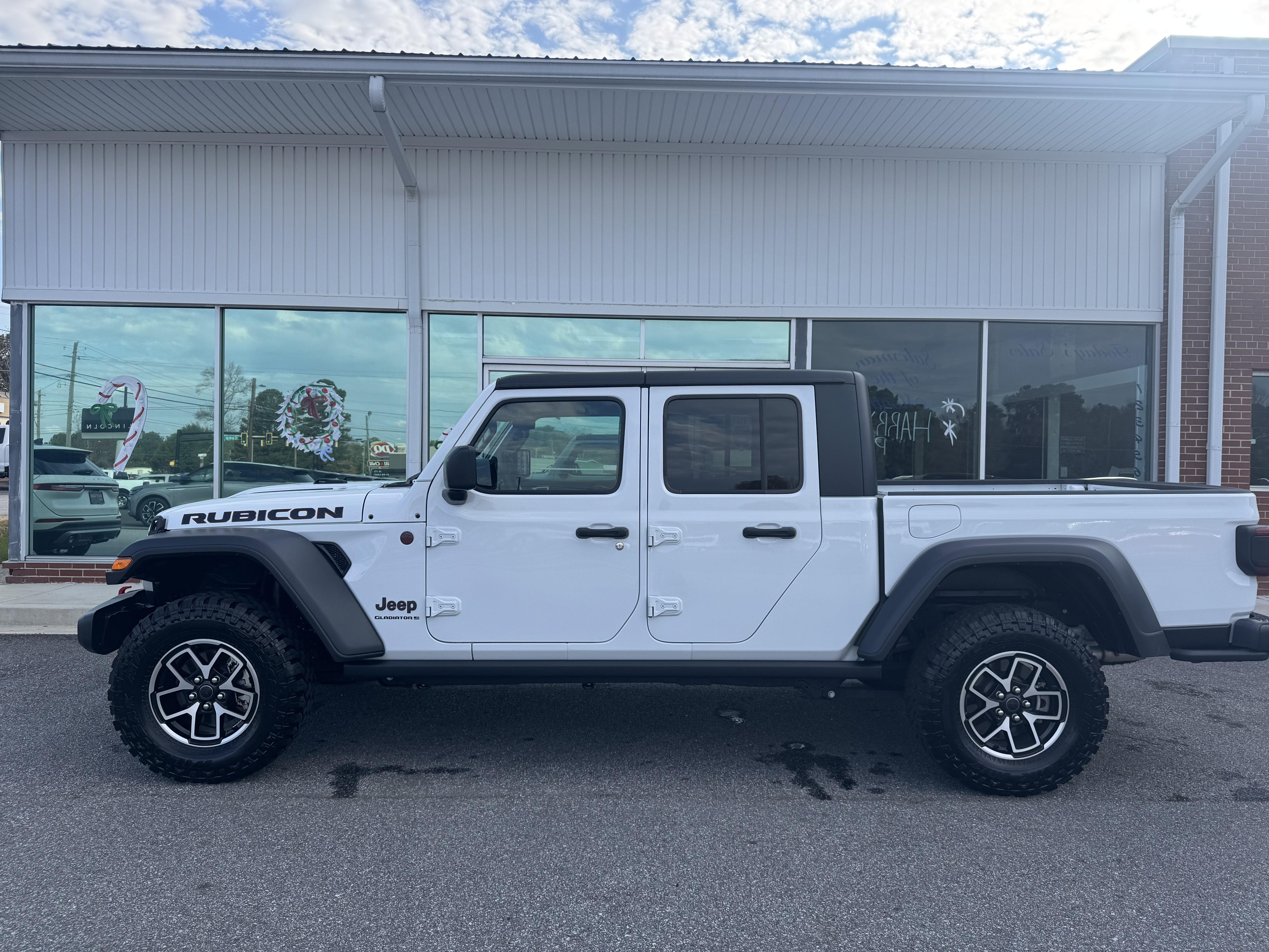 2024 Jeep Gladiator Rubicon's photo