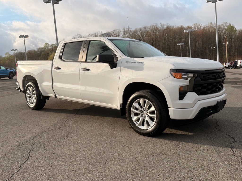 2023 Chevrolet Silverado 1500 Custom photo 8