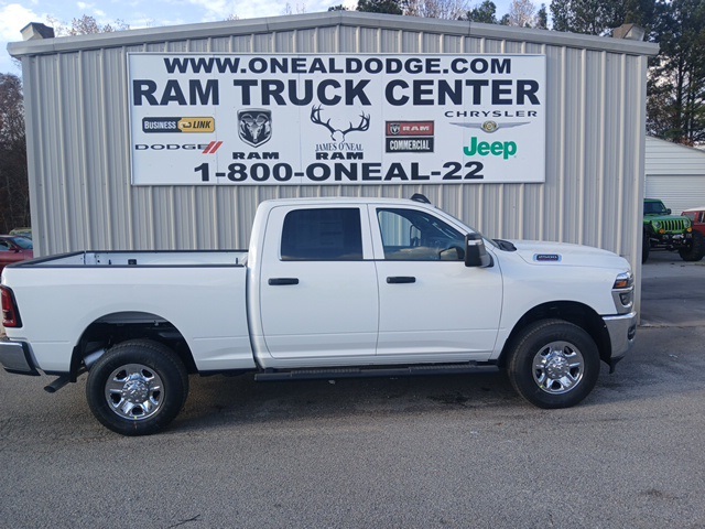 2026 Ram 2500 Tradesman photo 2
