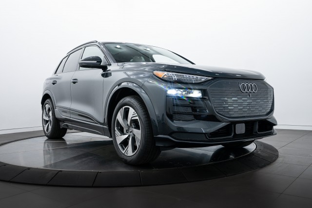 2025 Audi Q6 e-tron Premium Plus