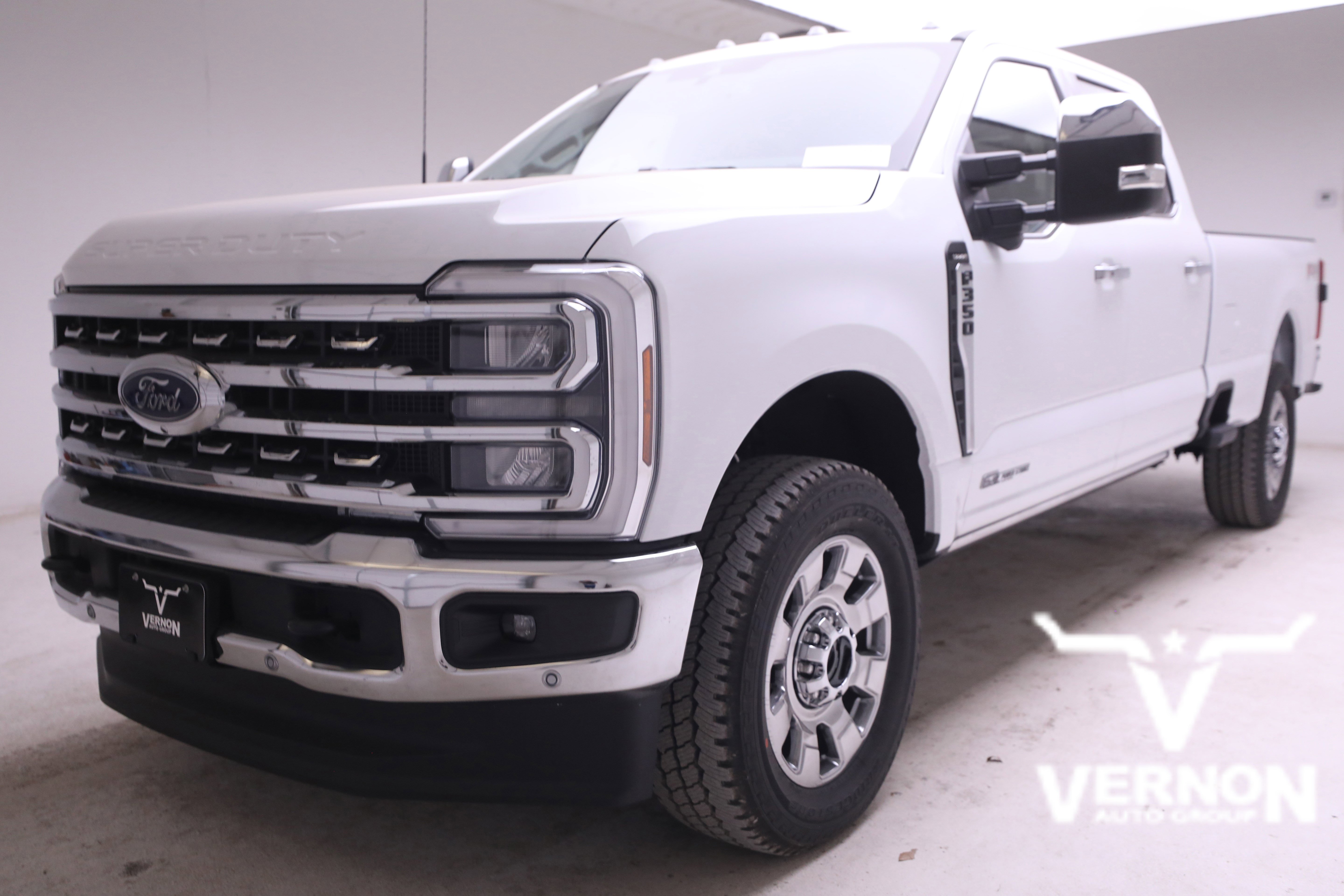 2026 Ford F-350 Super Duty Lariat's photo