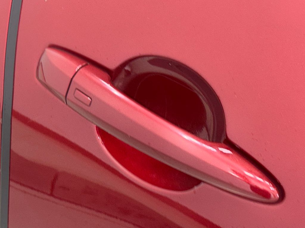2021 Nissan Sentra SR photo 28