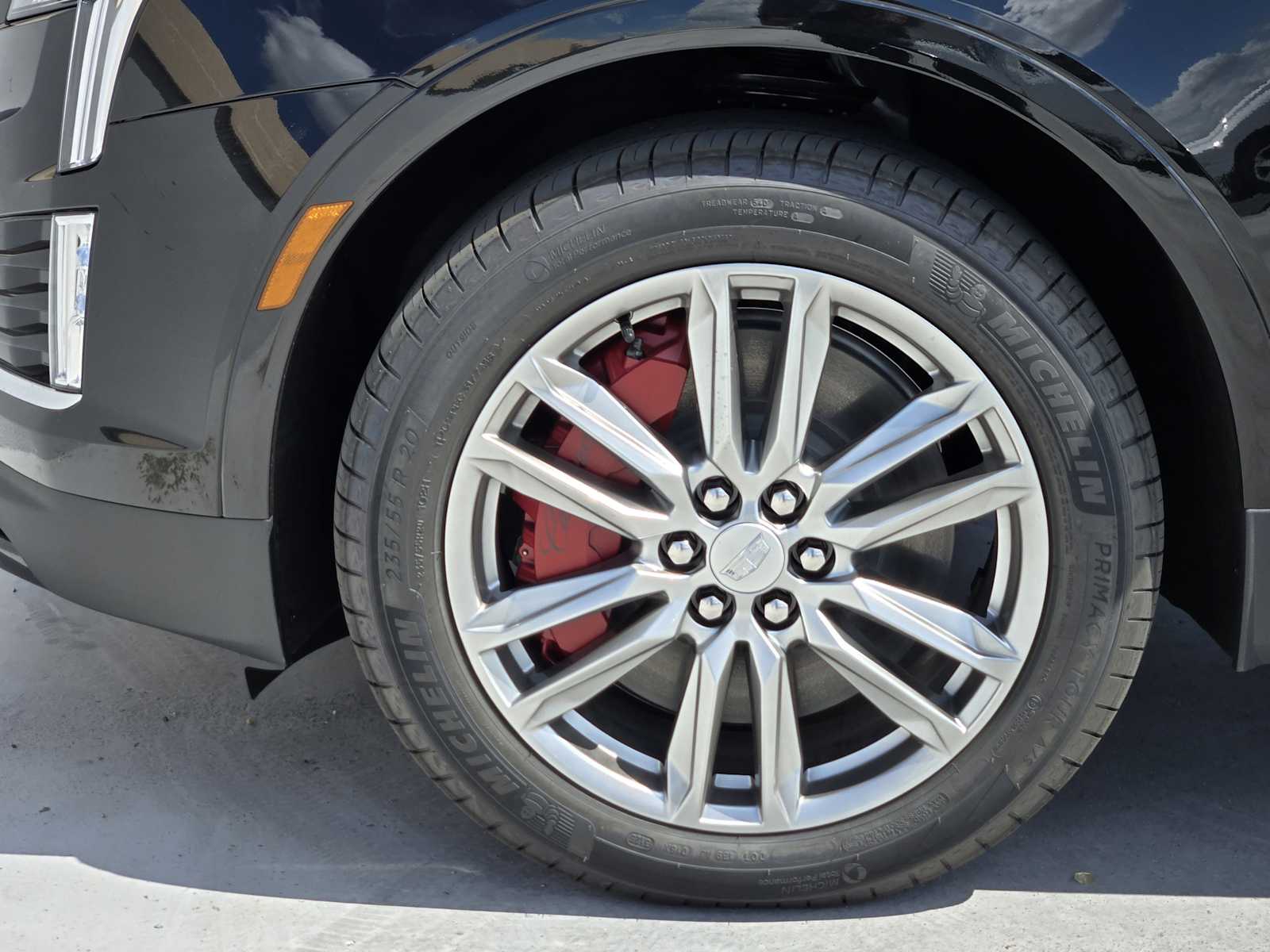 2025 Cadillac XT5 Sport photo 7