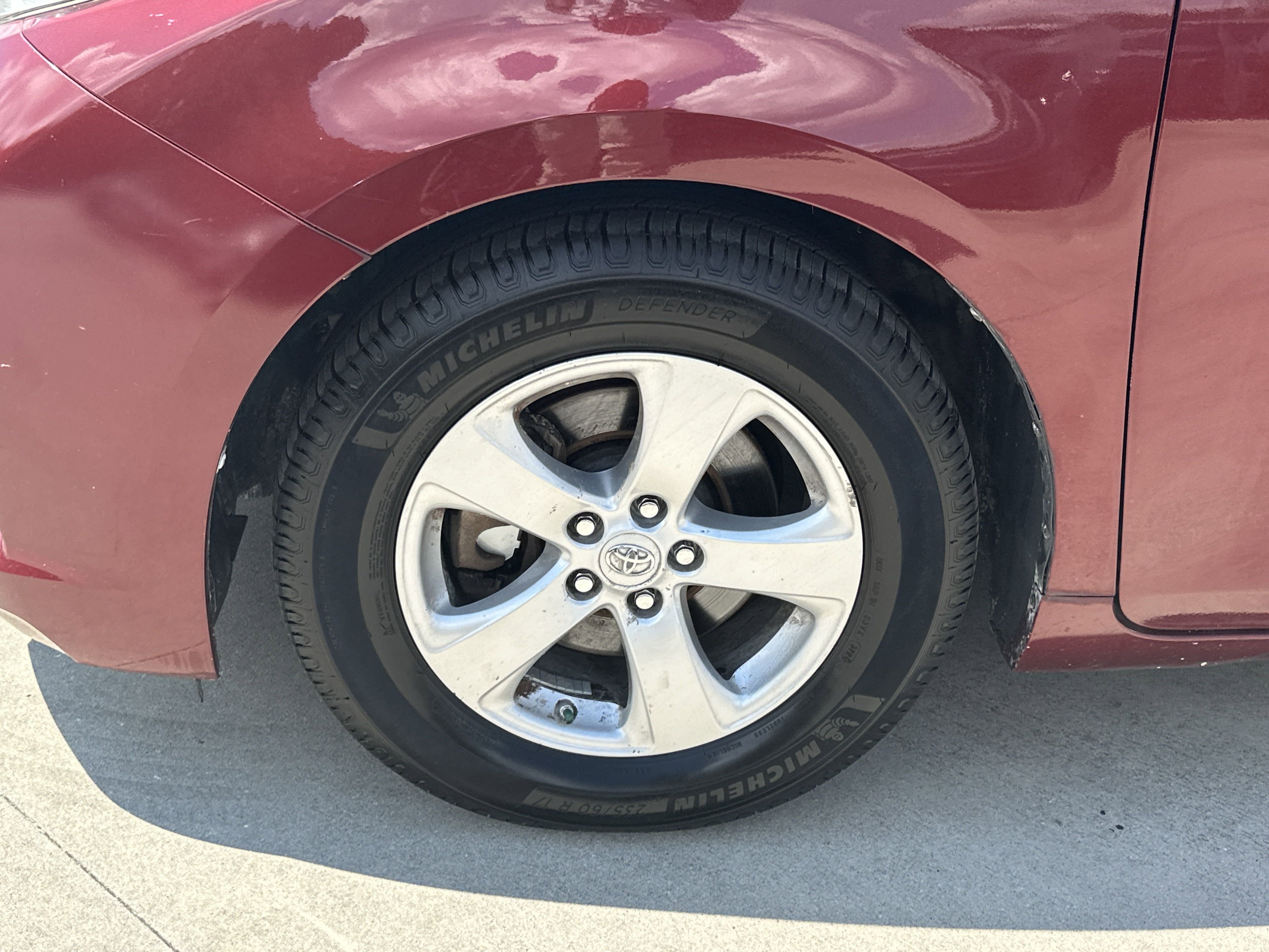 2015 Toyota Sienna LE photo 4