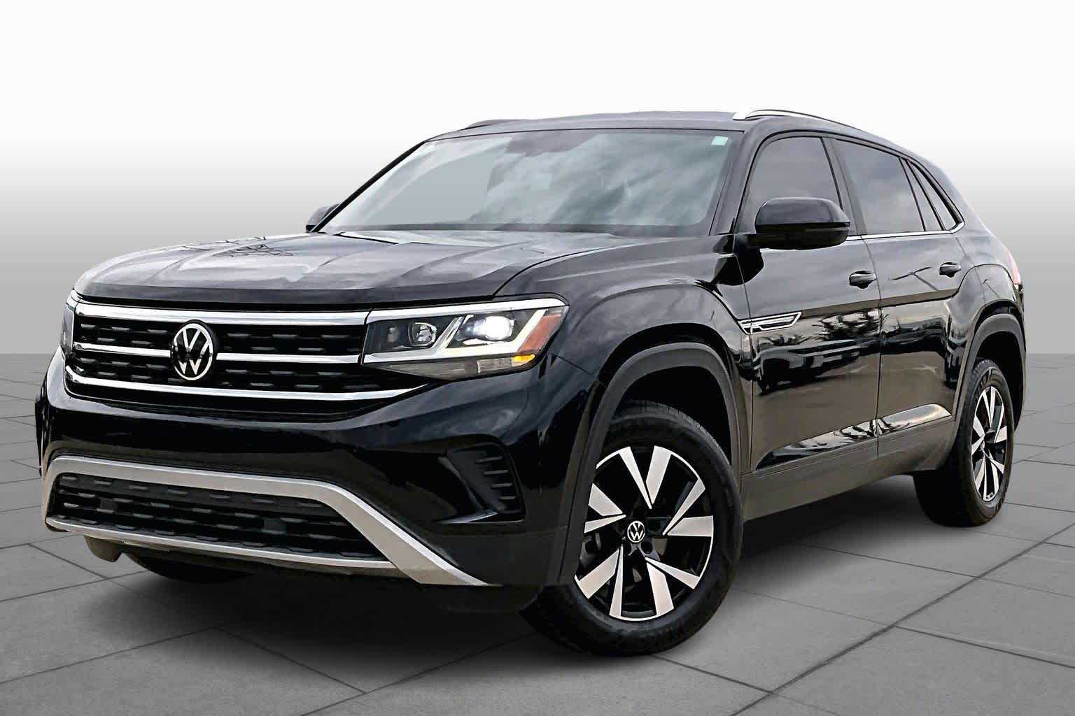 2023 Volkswagen Atlas Cross Sport SE's photo