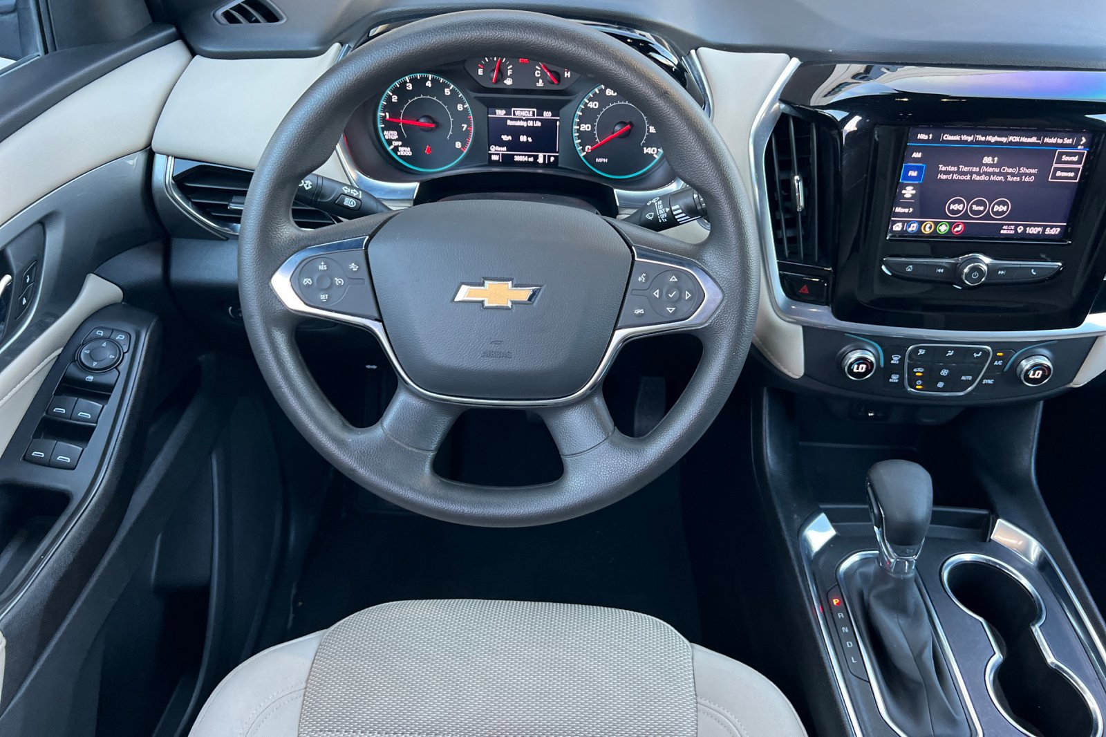 2022 Chevrolet Traverse LS photo 12