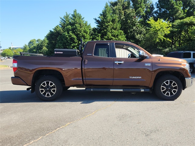 Used 2017 Toyota Tundra Limited with VIN 5TFBY5F14HX583092 for sale in Little Rock