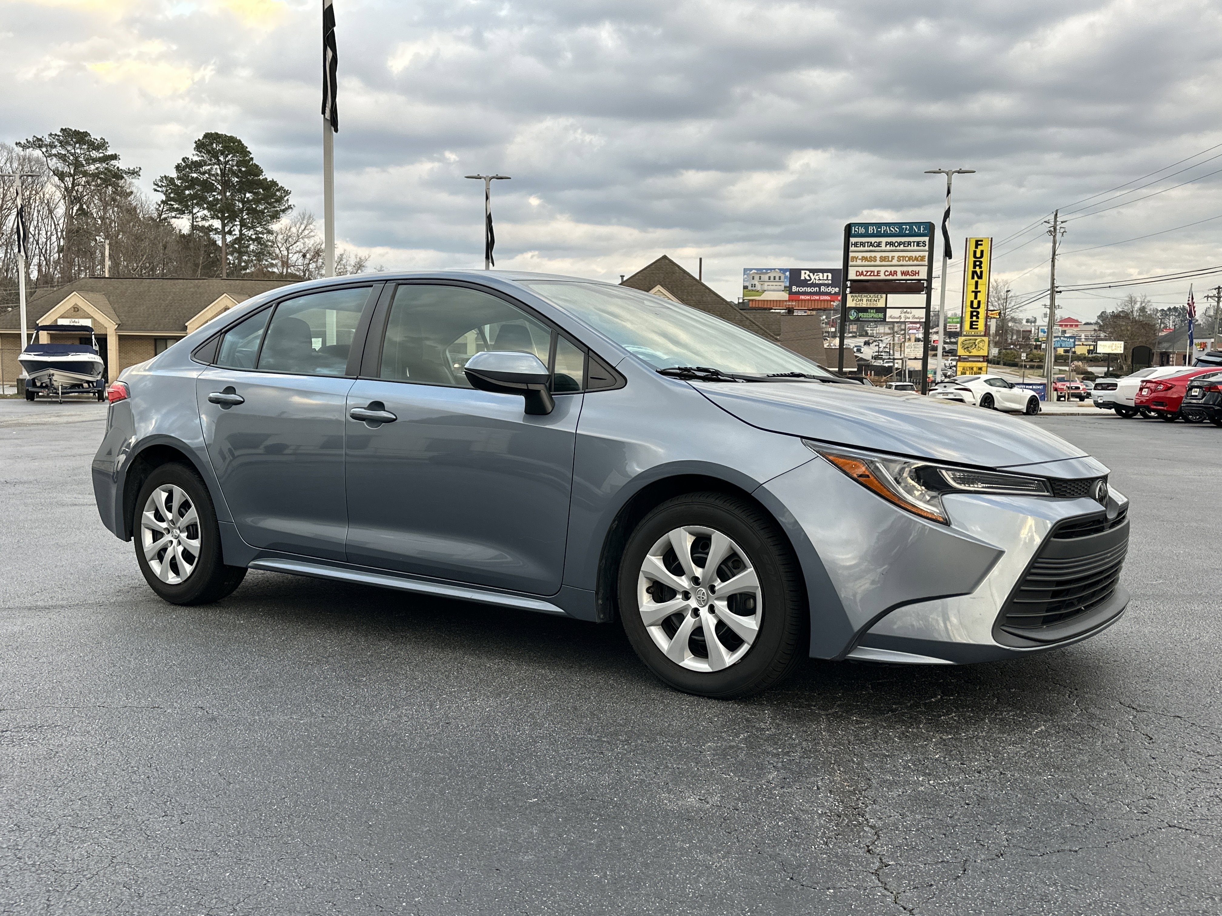 Used 2023 Toyota Corolla LE with VIN 5YFB4MDE6PP019954 for sale in Northfield, Minnesota