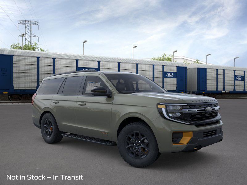2025 Ford Expedition photo 7