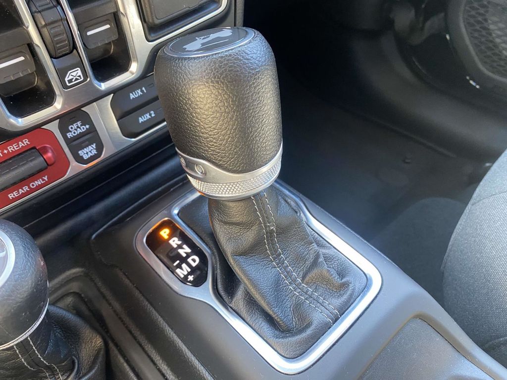 2024 Jeep Wrangler Rubicon photo 36