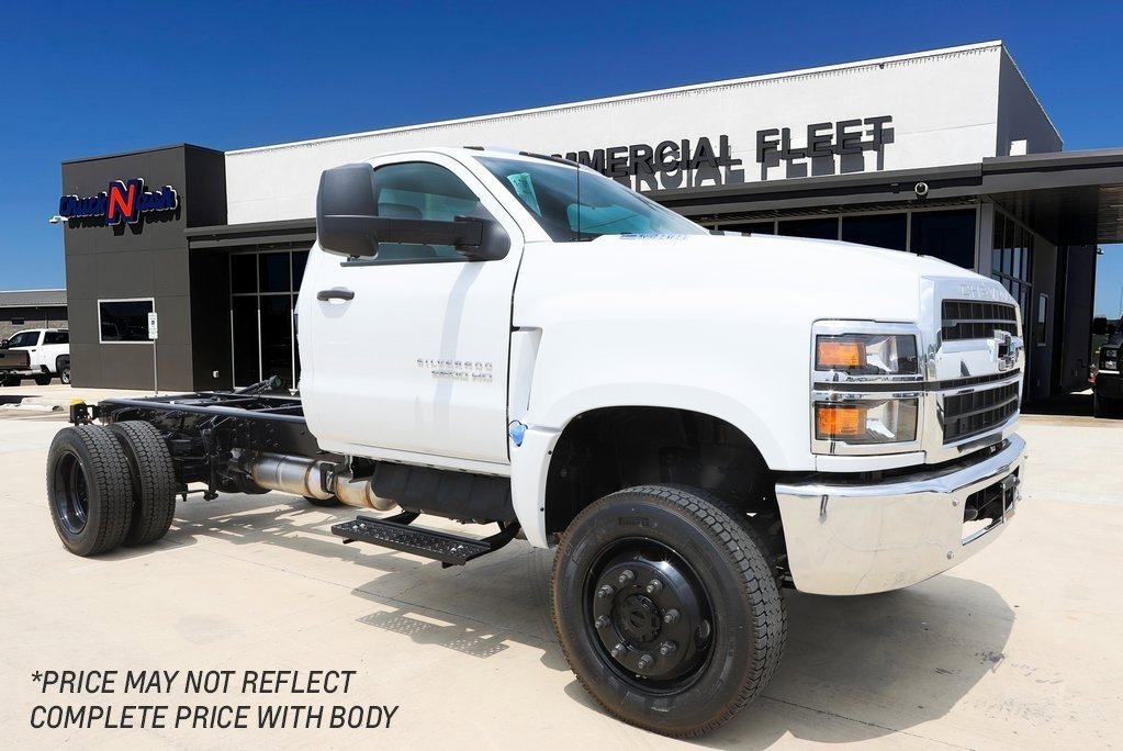 2024 Chevrolet Silverado 4500 Medium Duty Chassis Cab Work Truck's photo