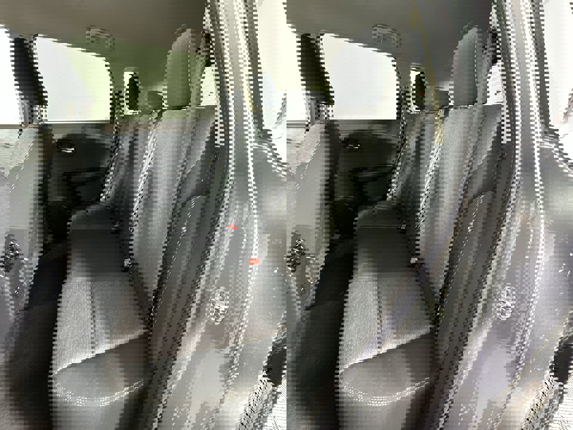 2022 Nissan Rogue SV photo 20