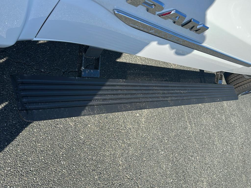 2025 Ram 1500 Limited photo 15
