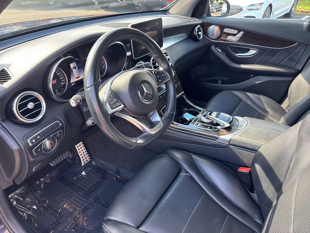 2018 Mercedes Benz GLC 300 4MATIC photo 18
