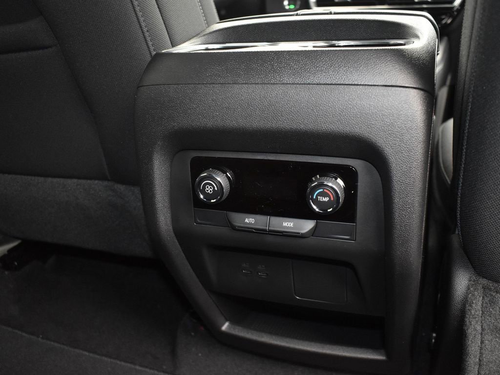 2026 Chevrolet Traverse photo 17