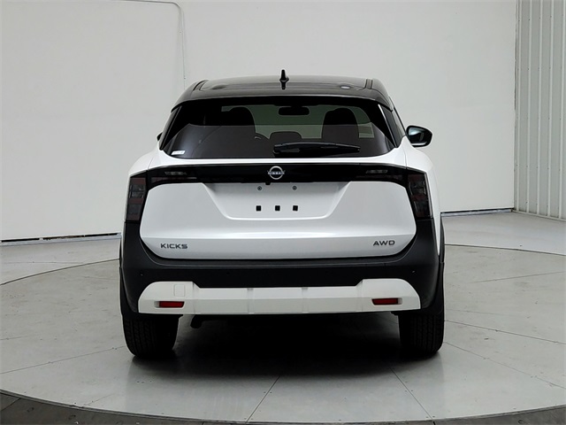 2025 Nissan Kicks SV photo 4