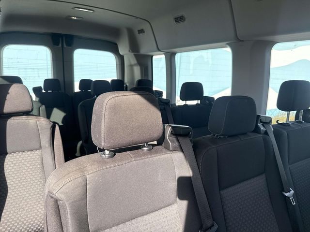 2022 Ford Transit photo 2