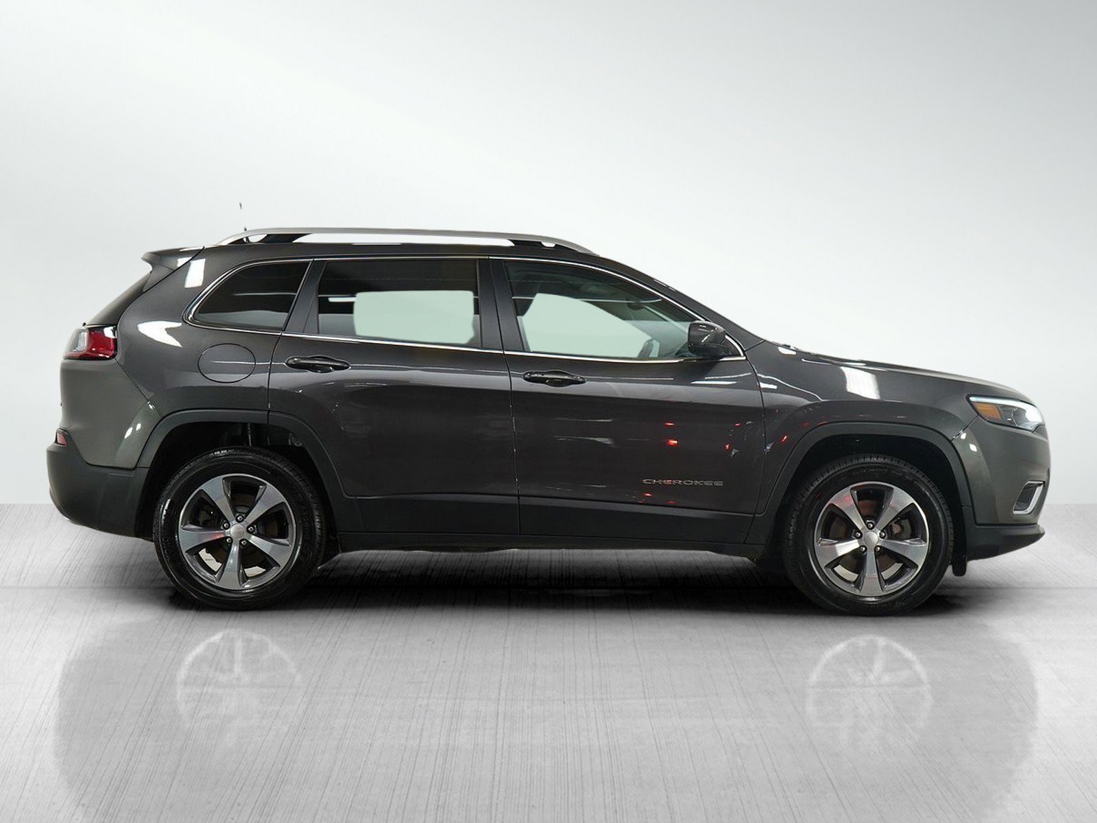 2020 Jeep Cherokee Limited photo 2