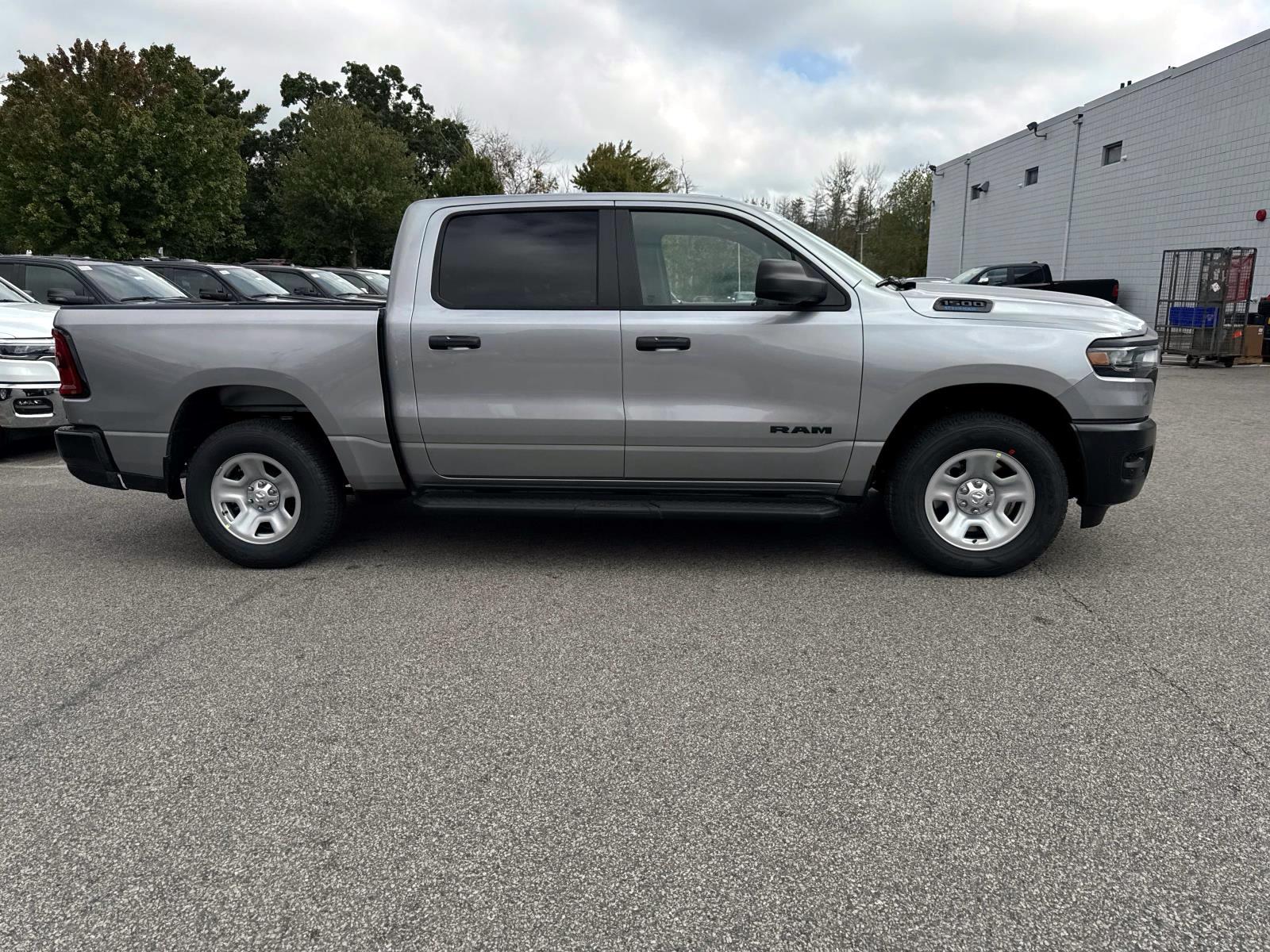 2025 Ram 1500 Tradesman photo 5