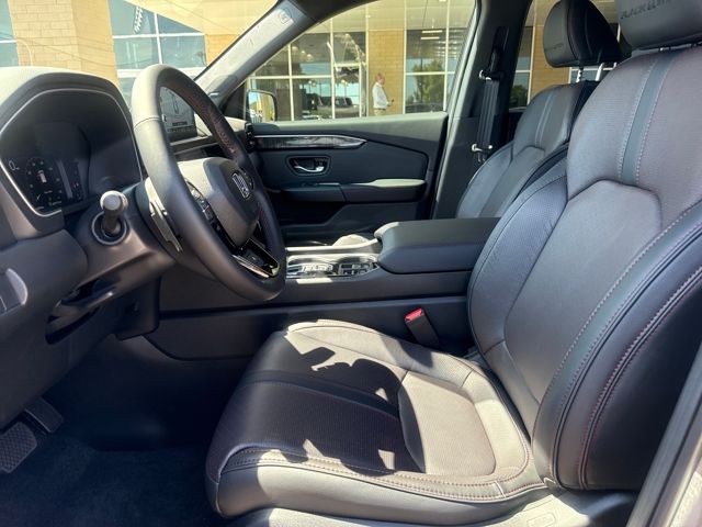 2025 Honda Pilot Black Edition photo 8