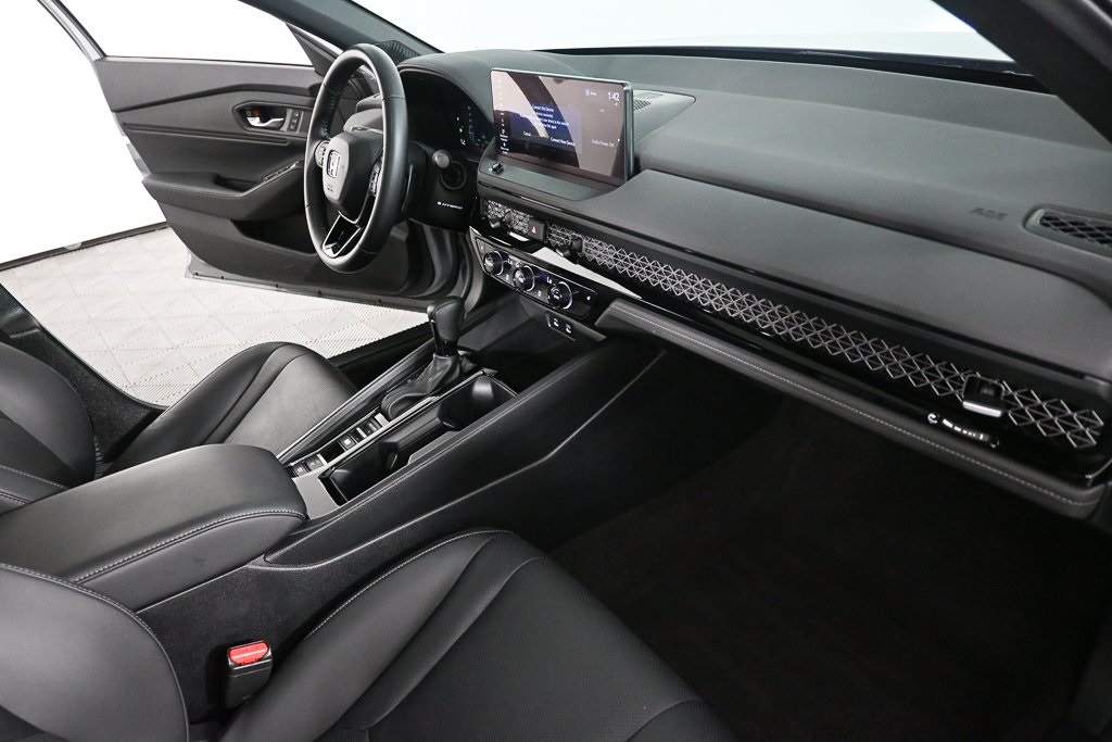 2024 Honda Accord Hybrid Sport-L photo 16