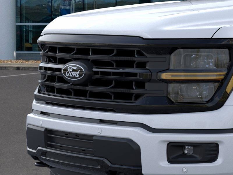 2025 Ford F-150 XLT photo 16