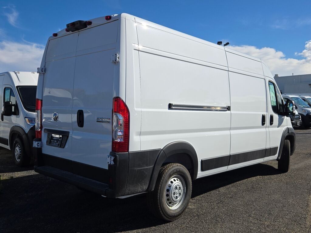 2026 Ram ProMaster 2500 photo 4